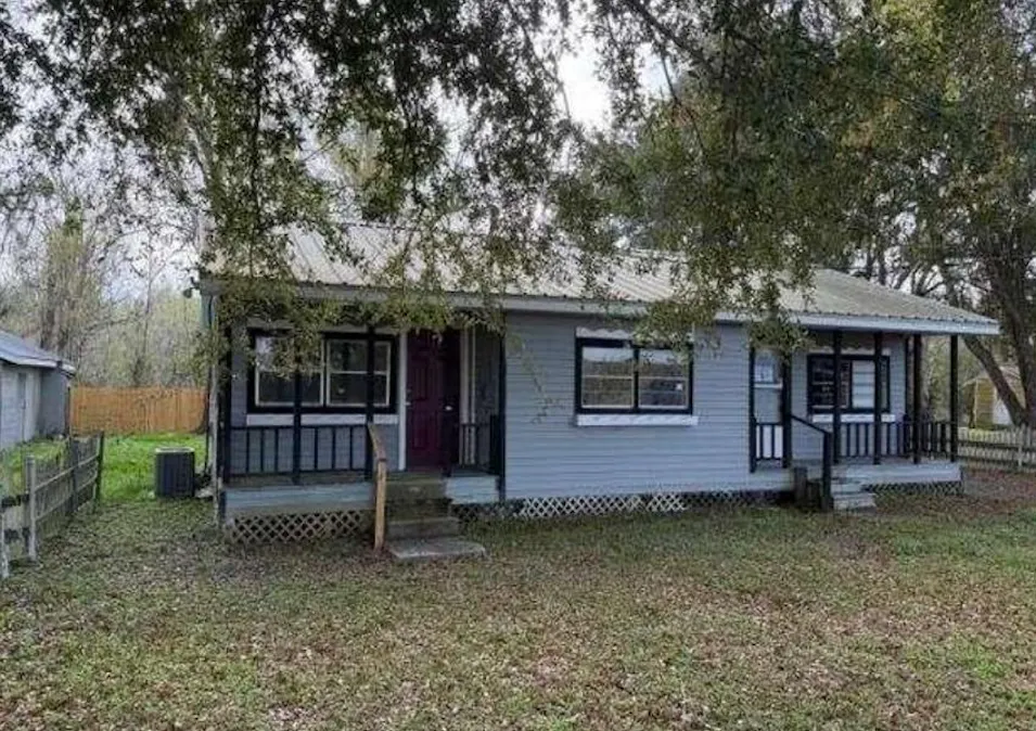 228 Hyland Dr Gheens, LA 70355, Lafourche County