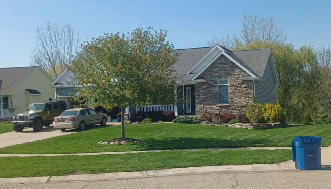 Creekwood Cir, Linden, MI 48451 #1