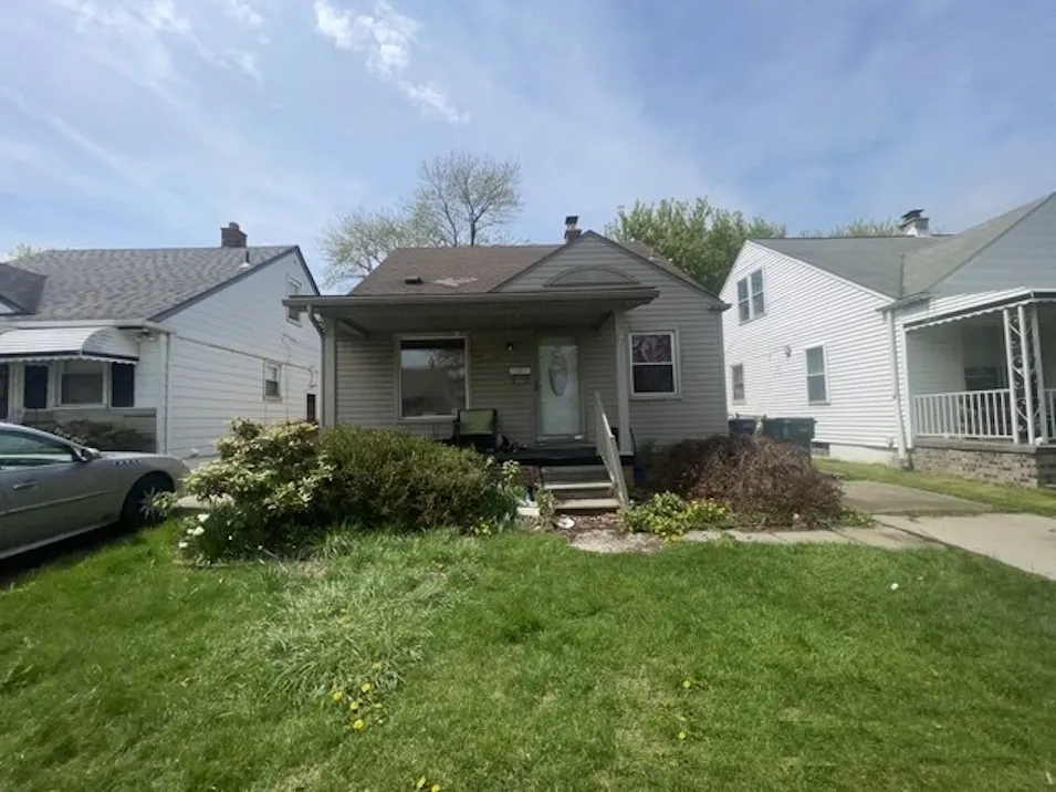 4230 Longtin Ave Lincoln Park, MI 48146, Wayne County