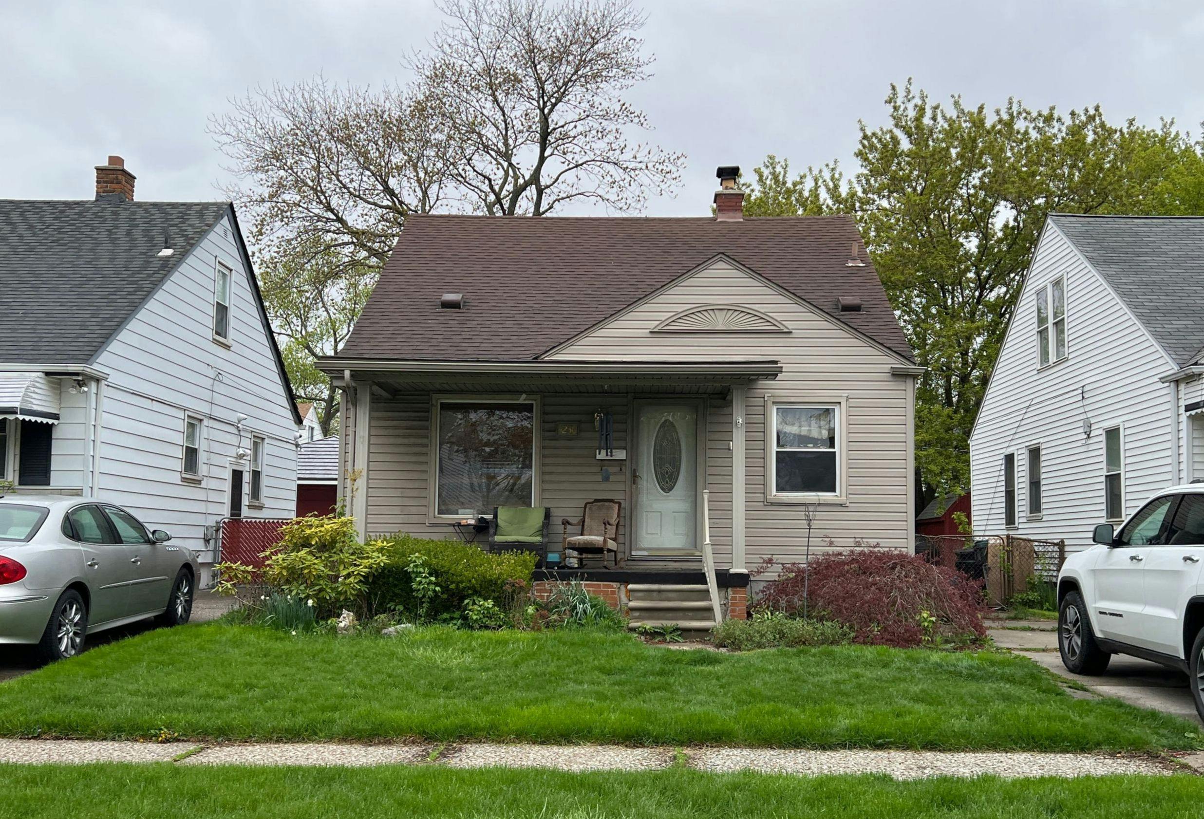 Longtin Ave, Lincoln Park, MI 48146