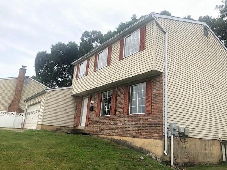 8616 Glenarden Pkwy Glenarden, MD, 20706, USA