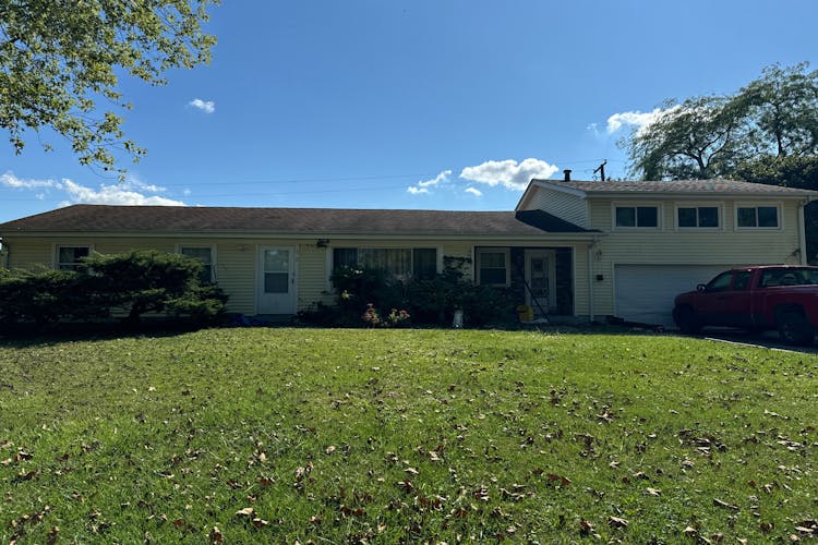 382 Pinewood Drive Valparaiso, IN 46385, Porter County