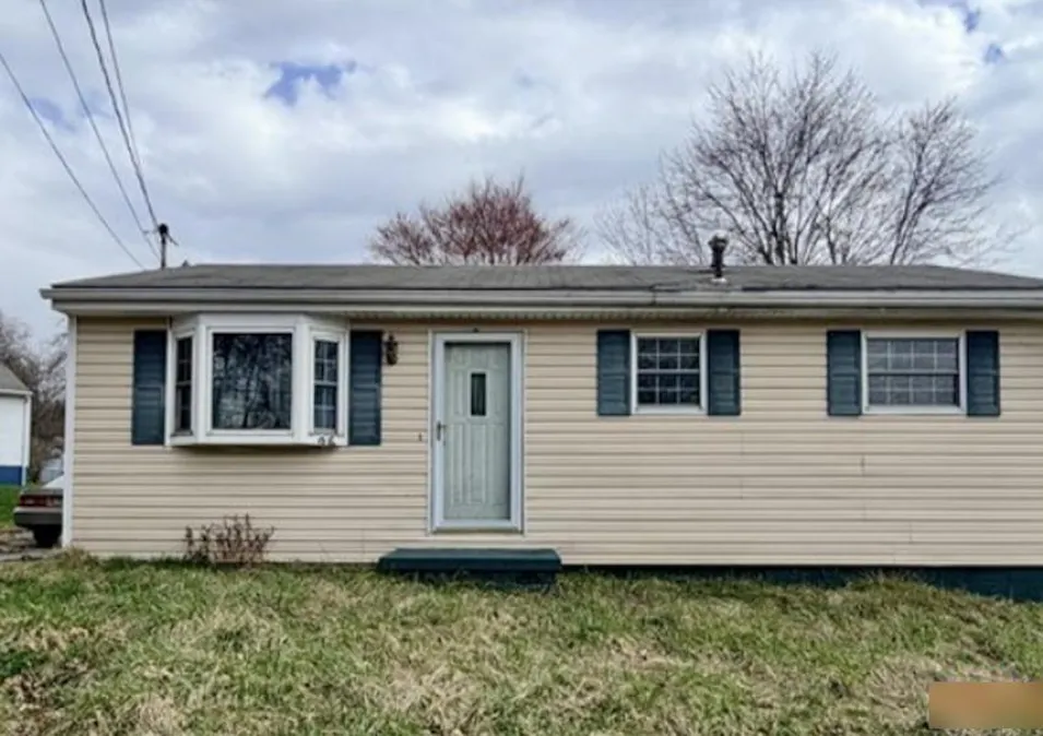 25 Lincoln Avenue Wheatland, PA 16161, Mercer County