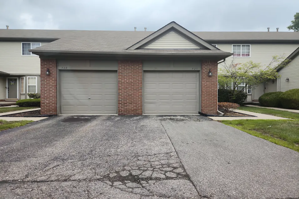720 Palmer Dr, Unit 10 Pontiac, MI 48342, Oakland County