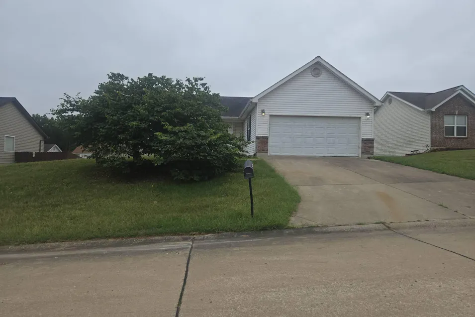 90 Saint Francis Drive Troy, MO 63379, Lincoln County