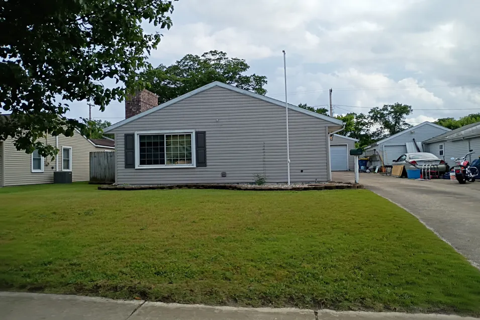 121 Ardennes Ave Mishawaka, IN 46545, St. Joseph County