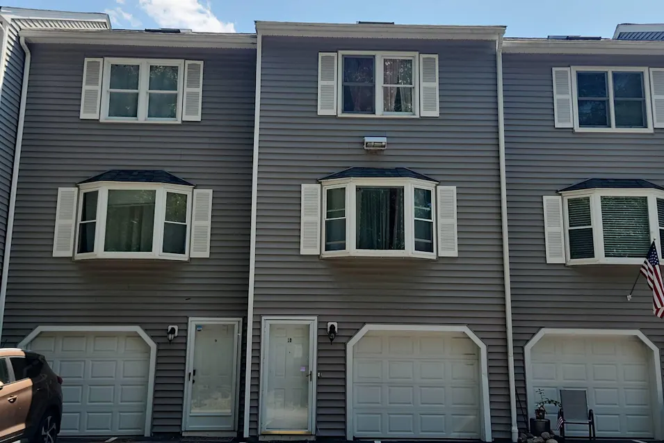 85 Tennis Plaza Road, Unit No. 10 Dracut, MA 01826, Middlesex County