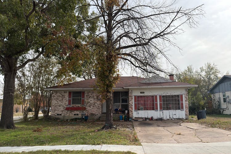 2400 Moreland Dr Mesquite, TX 75150, Dallas County