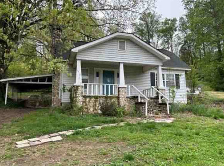 2750S S Dixie Hwy Dalton, GA, 30720, USA