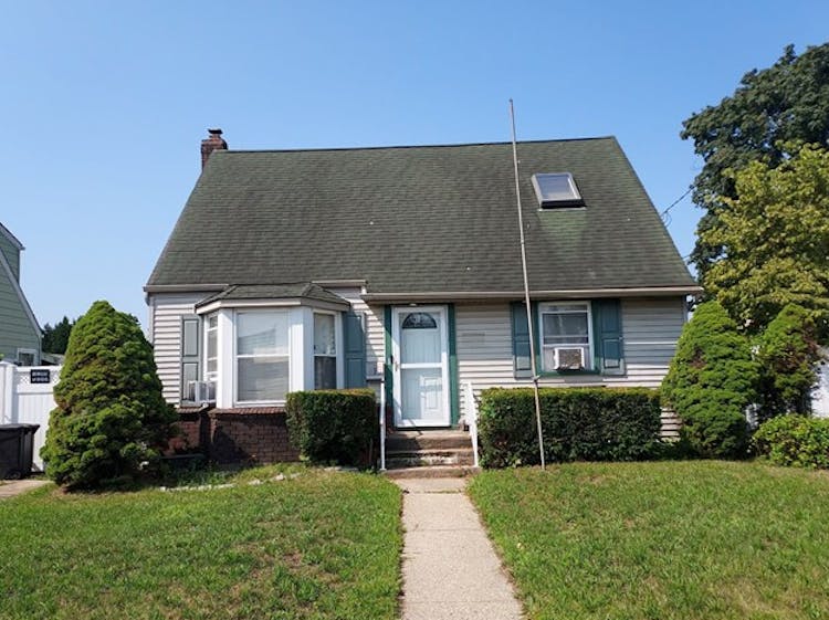 1067 Mirabelle Ave Westbury, NY 11590, Nassau County