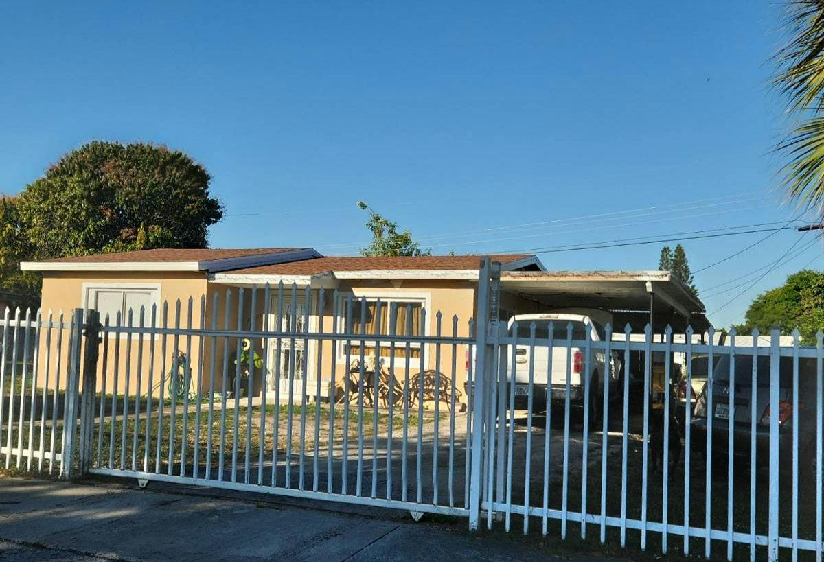 21st Ave, Miami Gardens, FL 33056
