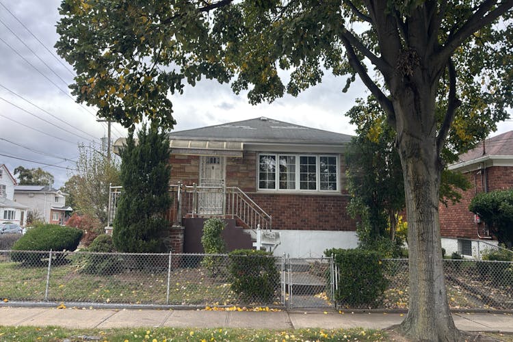 243-03 143rd Avenue Rosedale, NY 11422, Queens County