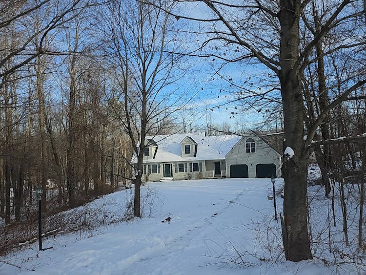 20 Brandywine Circle Auburn, ME 04210, Androscoggin County