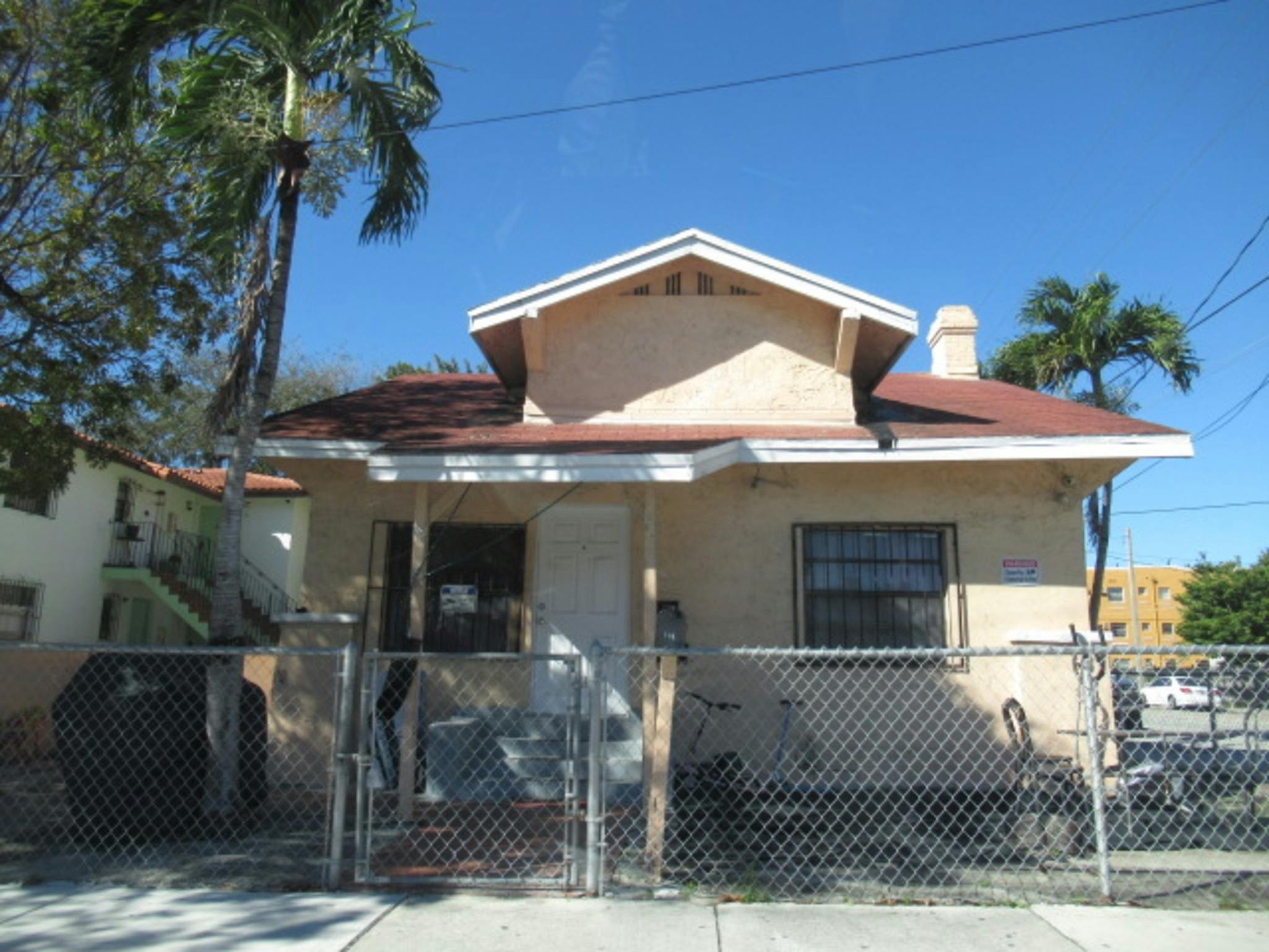 10th Ave, Miami, FL 33128