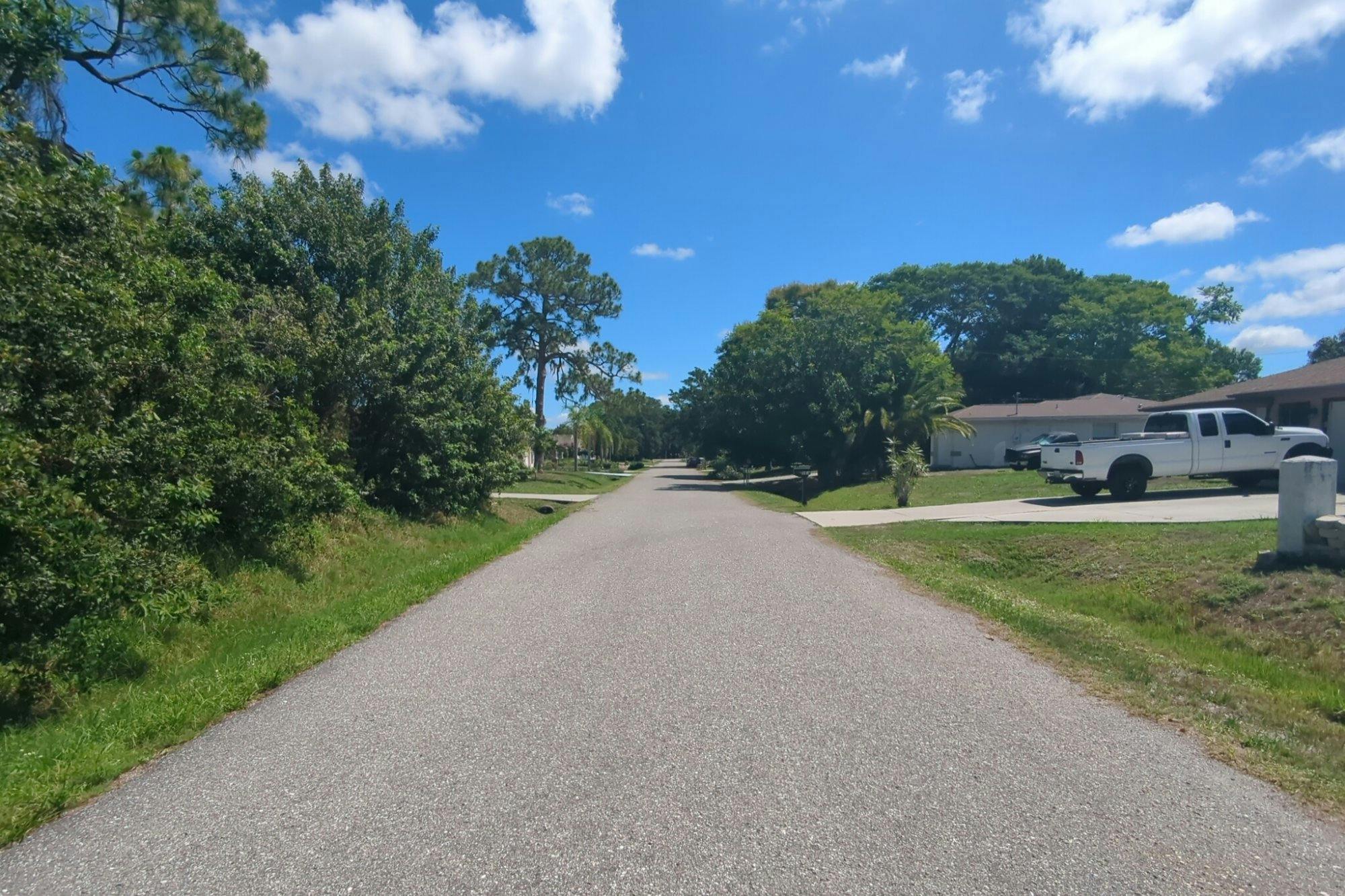 Leeward Rd, Venice, FL 34293