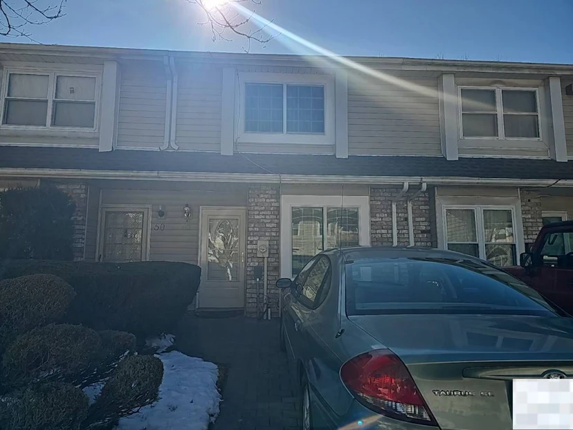 52 Caswell Ln