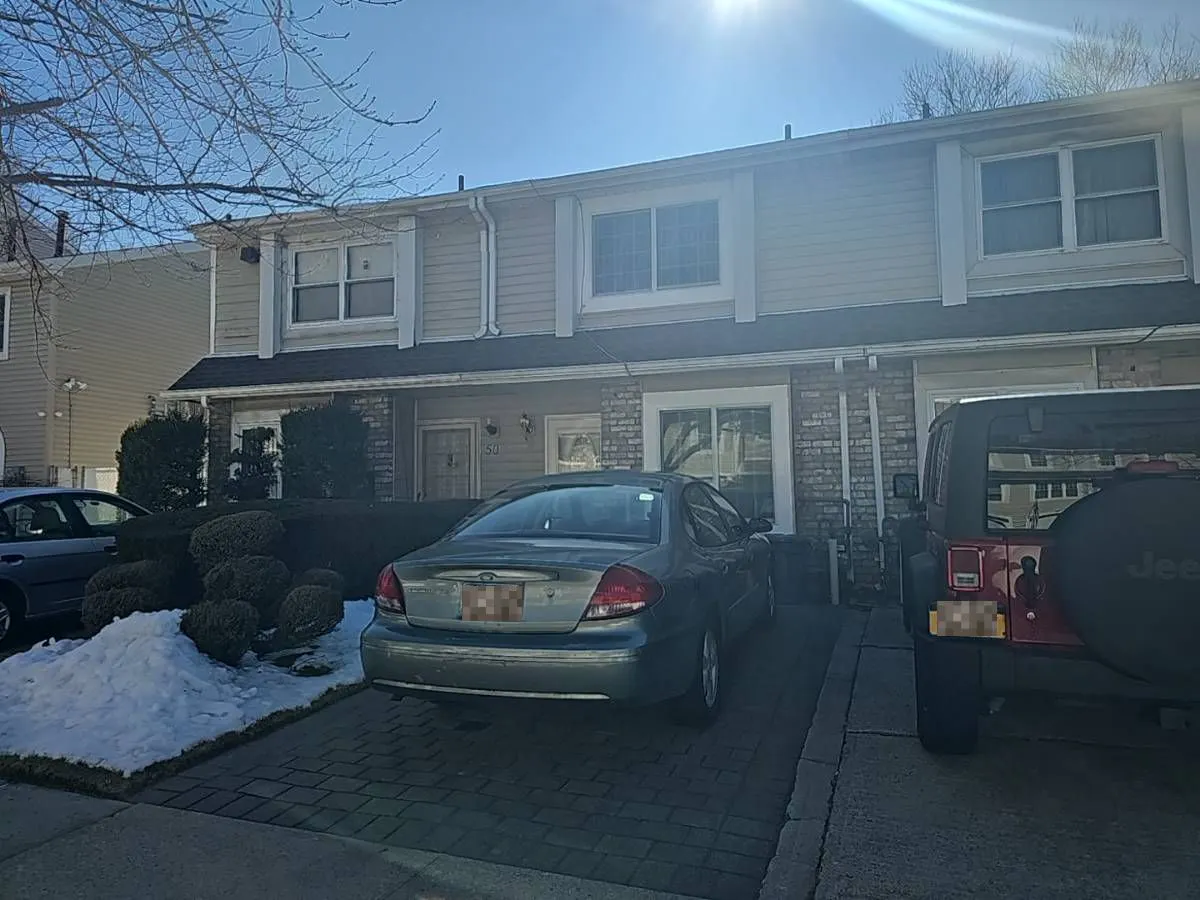 Caswell Ln, Staten Island, NY 10314 #1