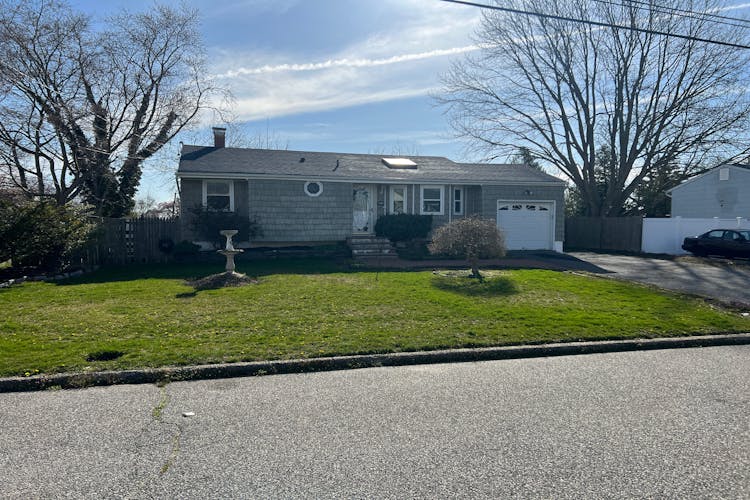 3115 Chestnut Ave Suffolk, NY 11763, Suffolk County