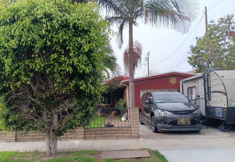 6581 Lemon Avenue Long Beach, CA 90805, Los Angeles County