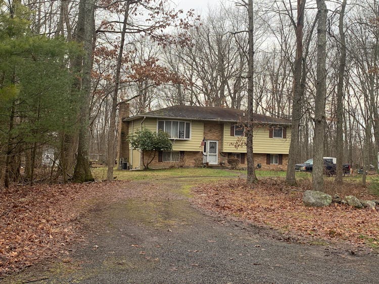 2635 Blytheburn Rd Mountain Top, PA 18707, Luzerne County