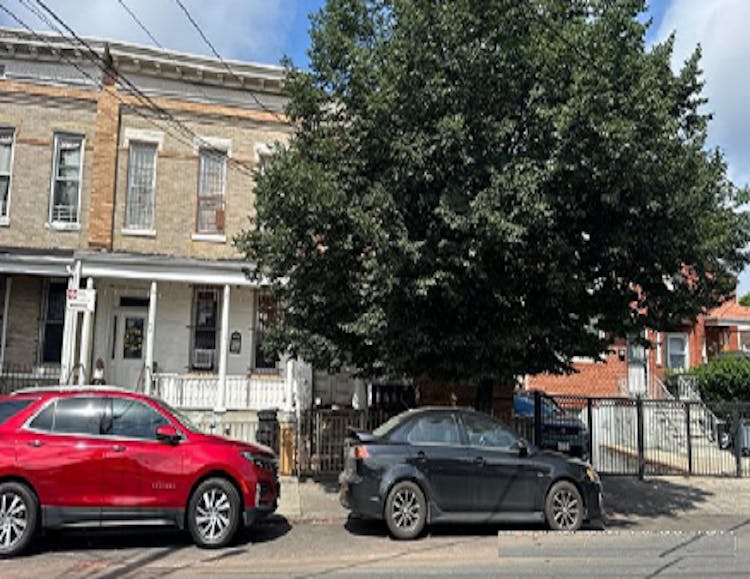 36 Hale Ave Brooklyn, NY 11208, Kings County