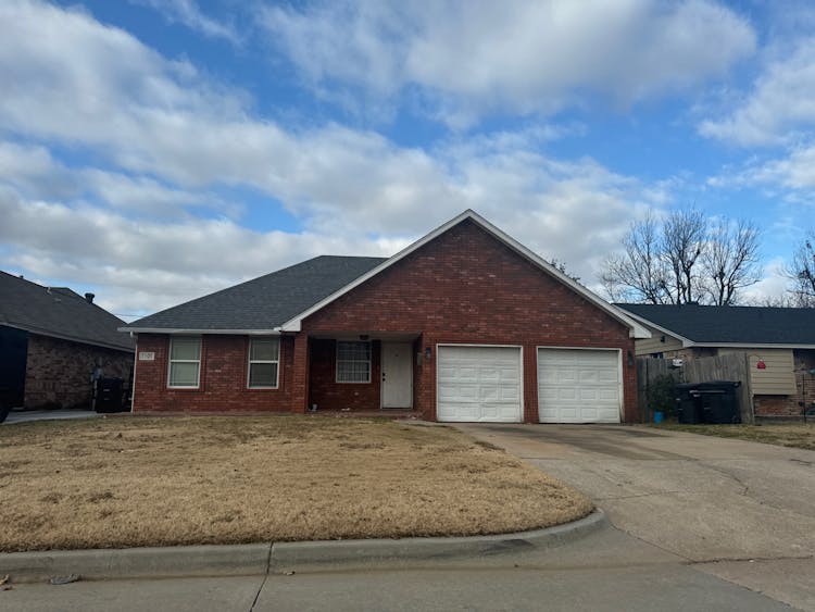 1101 N Lawton Moore, OK 73160, Cleveland County