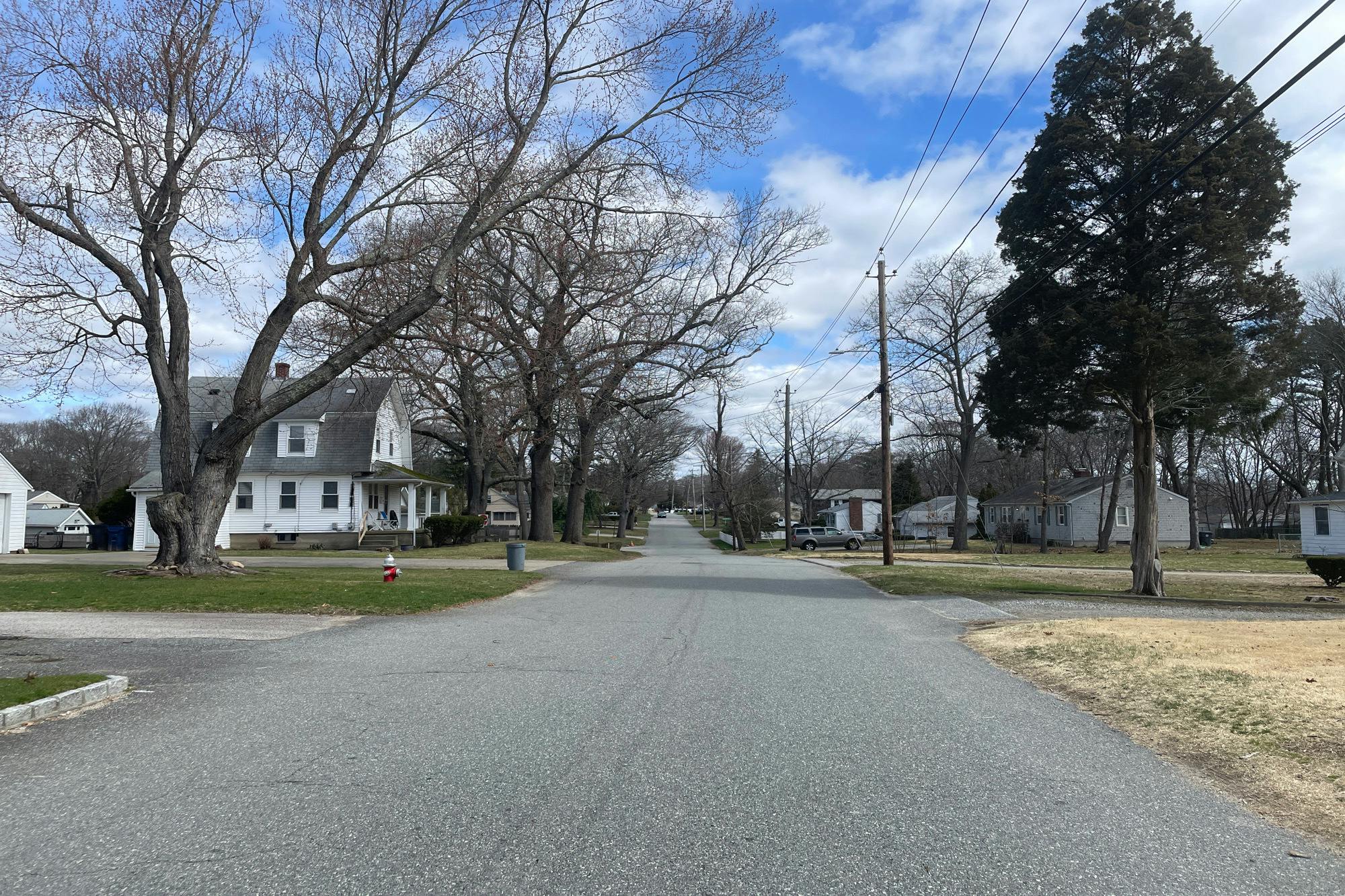 Spooner Ave, Warwick, RI 02886