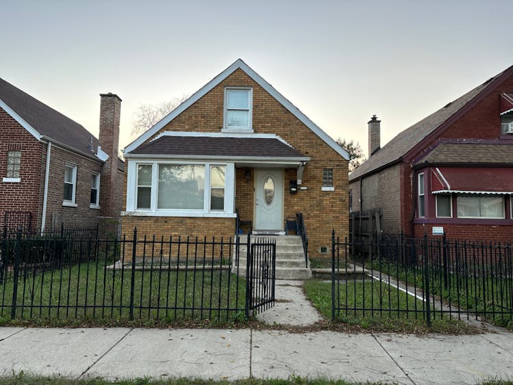 10540 S Green St Chicago, IL 60643, Cook County