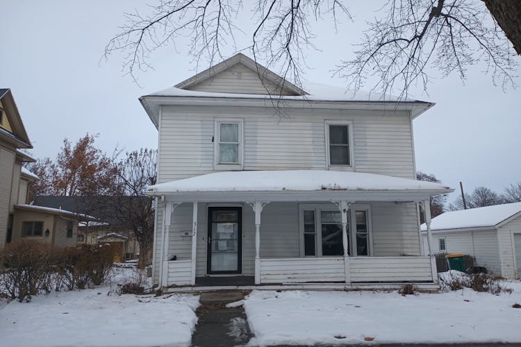317 W Jefferson St Winterset, IA 50273, Madison County
