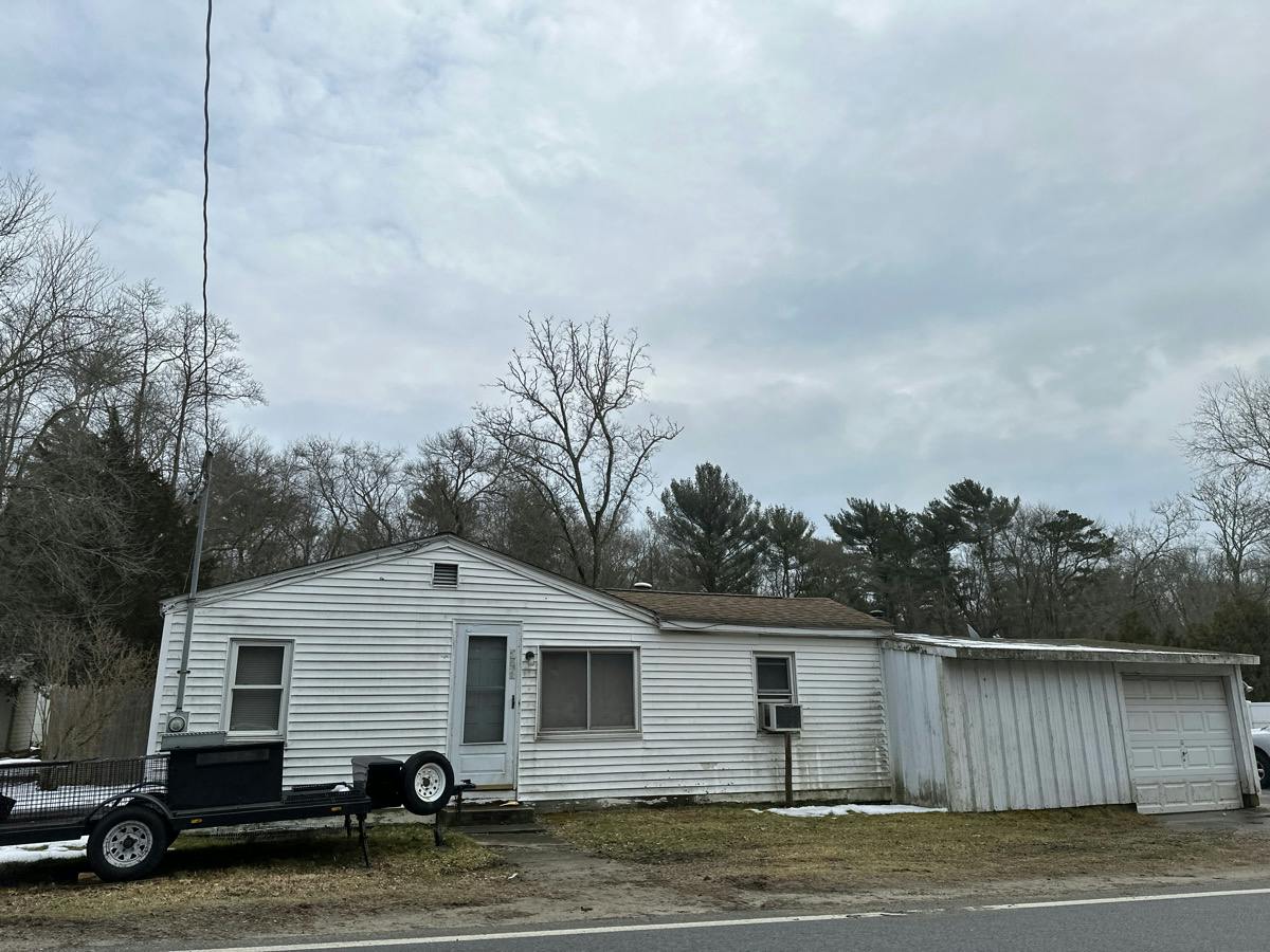 Braley Rd, East Freetown, MA 02717