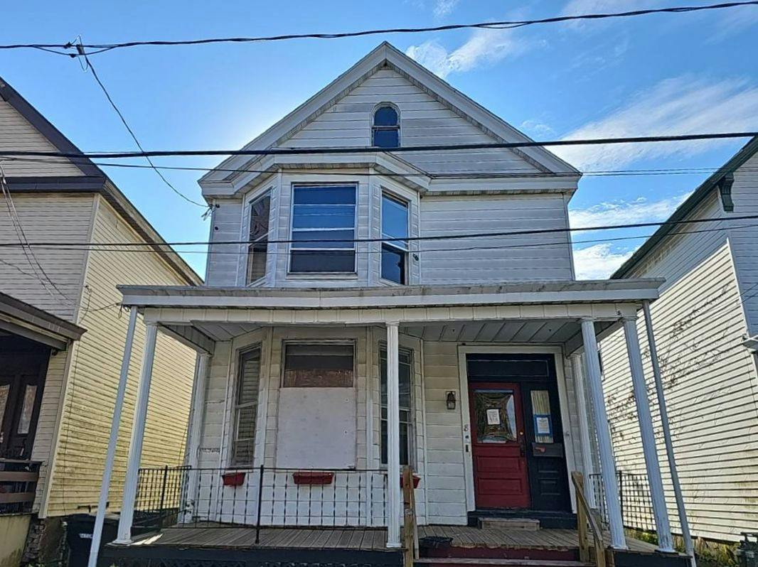 123rd St, Troy, NY 12182