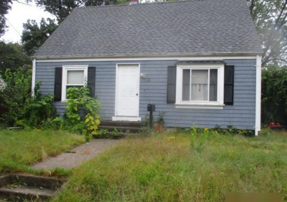 48 Wesleyan Ave Warwick, RI 02886, Kent County