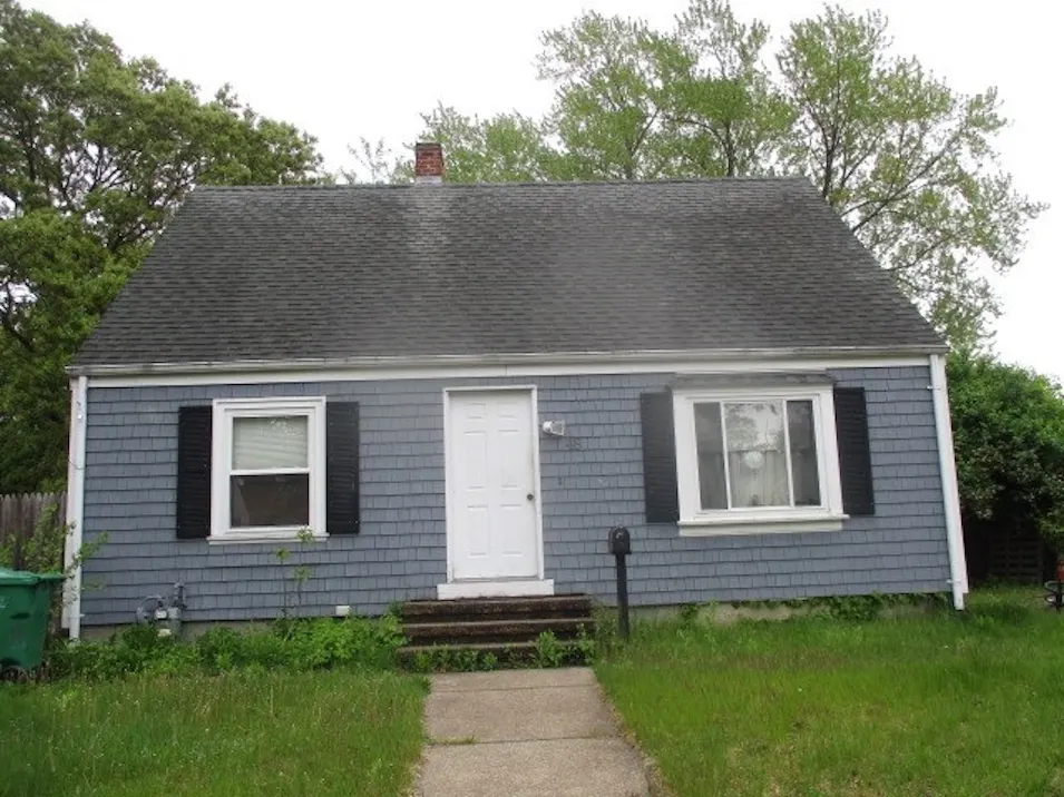 48 Wesleyan Ave Warwick, RI 02886, Kent County