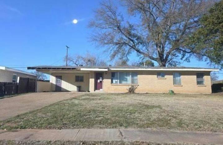 Caroline Dr, Bossier City, LA 71112