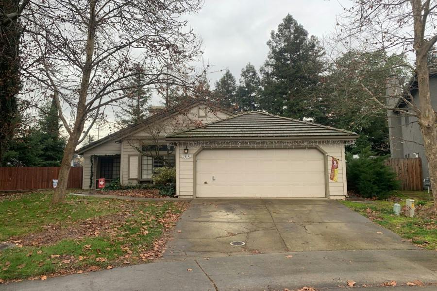 Rifton Ct, Elk Grove, CA 95758