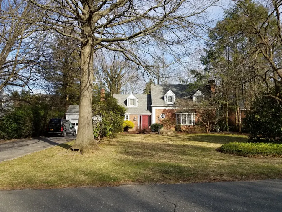 10 Orchard Meadow Rd East Williston, NY 11596, Nassau County