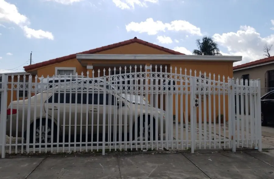 39th St, Hialeah, FL 33013