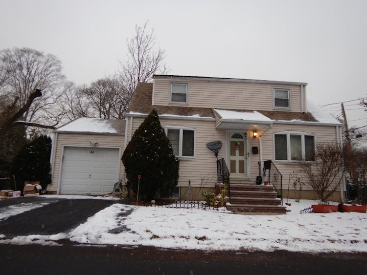 44 Bogert Place Bergenfield, NJ 07621, Bergen County