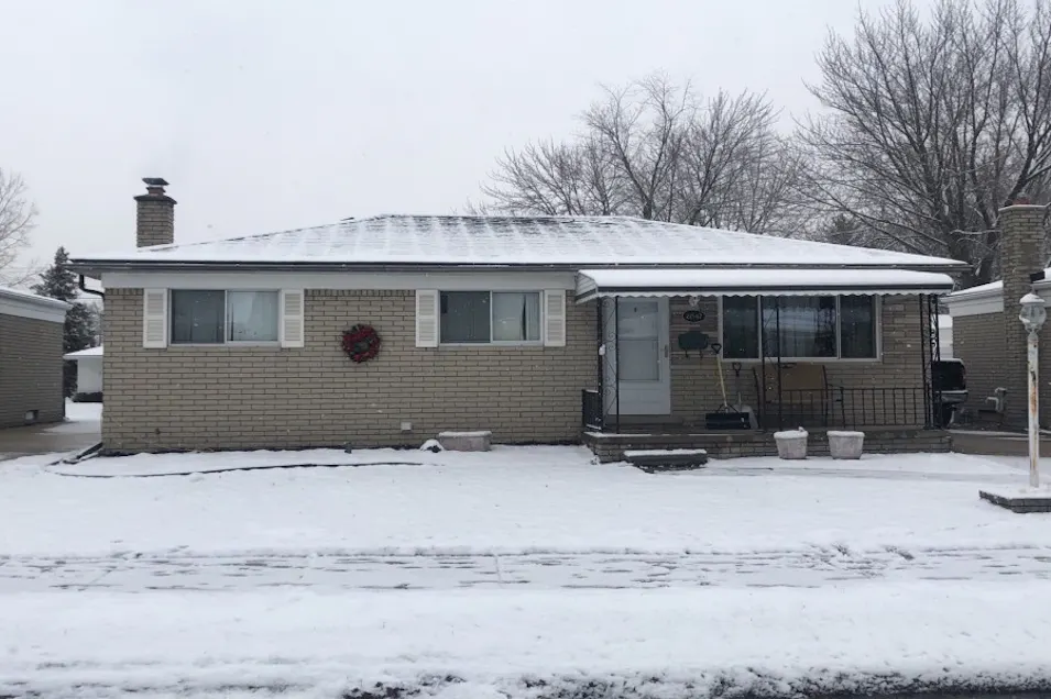 21547 Raymond St Saint Clair Shores, MI 48082, Macomb County