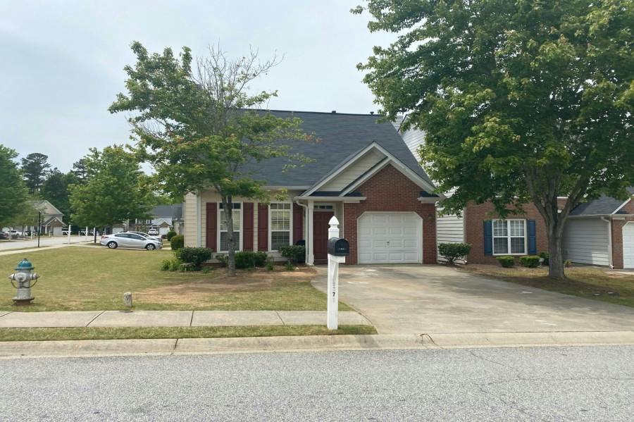 Vista Cir, Union City, GA 30291