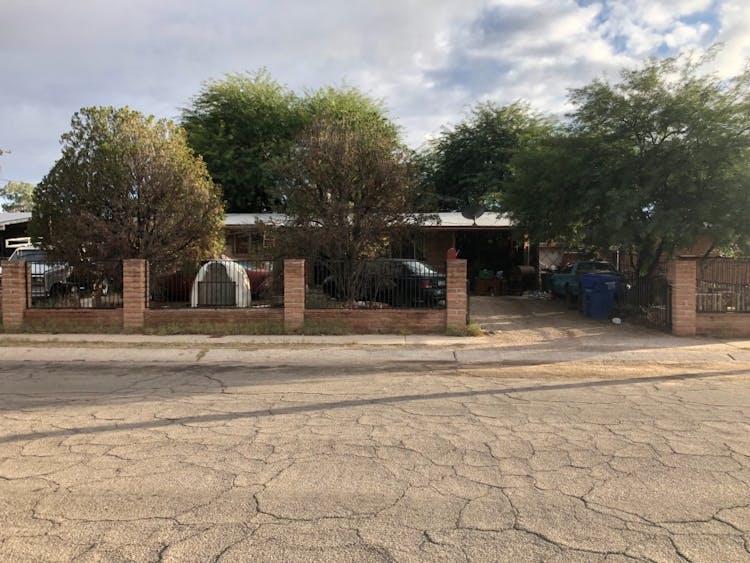 317 West Santa Luisa Tucson, AZ 85706, Pima County