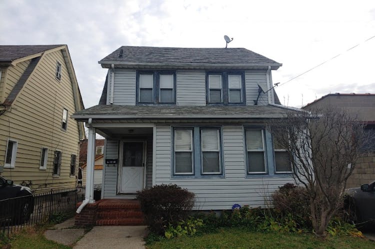 109-35 205th Place Saint Albans, NY 11412, Queens County