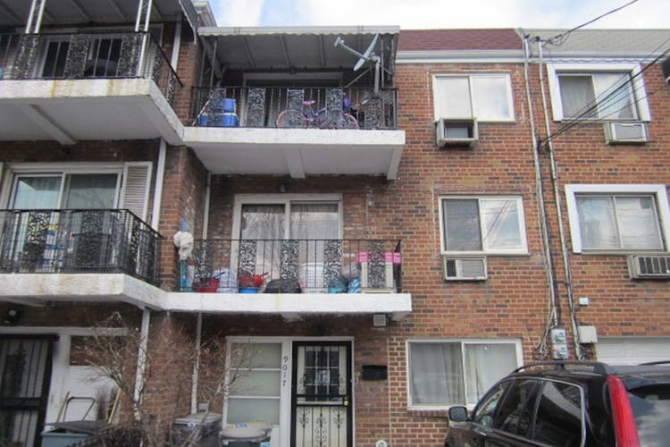 9017 Farragut Road Brooklyn, NY 11236, Kings County