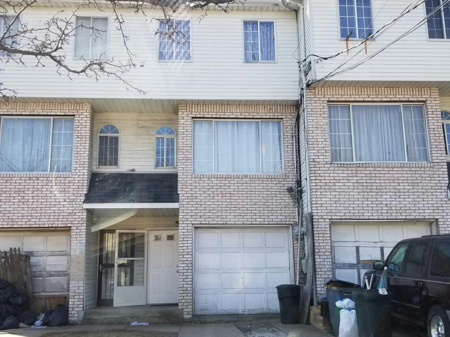Journeay St, Staten Island, NY 10303