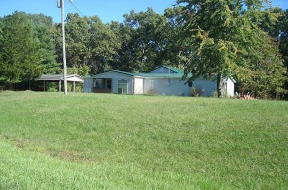 6069 S State Road 45 Bloomfield, IN 47424-5673, Greene County