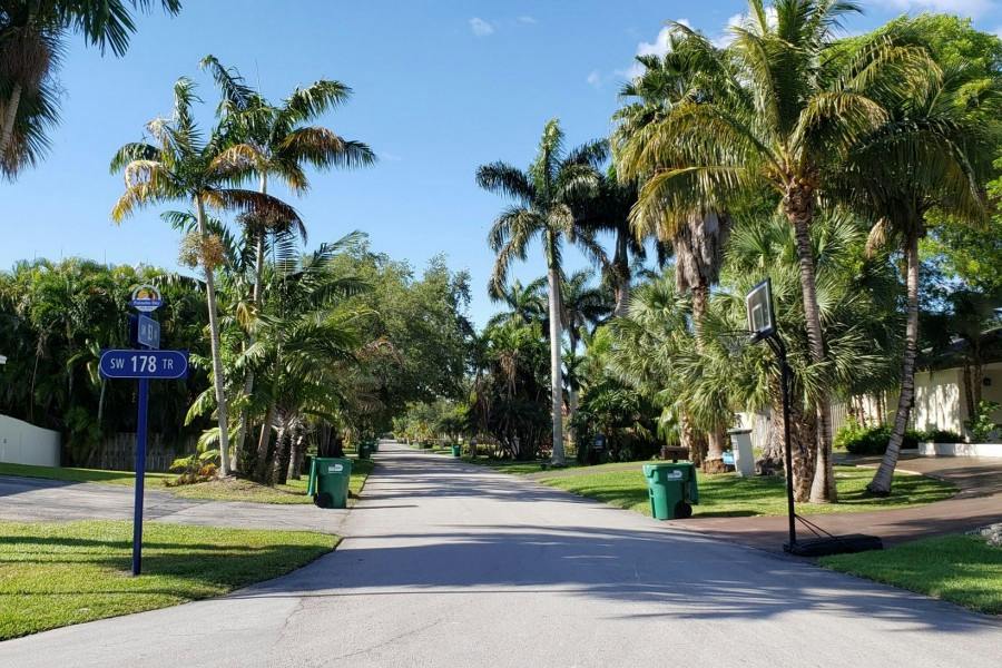 178th Ter, Palmetto Bay, FL 33157