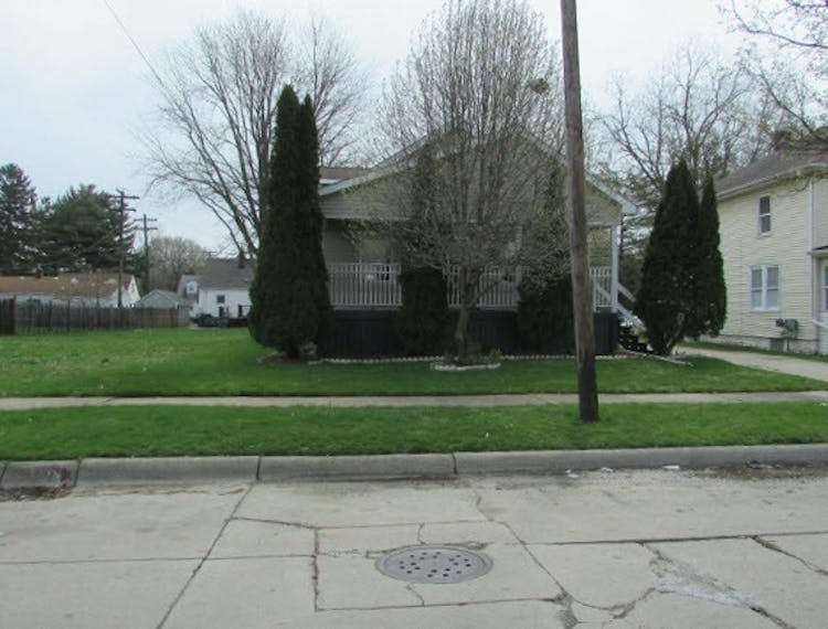 24 Eldredge St Mount Clemens, MI 48043-5408, Macomb County