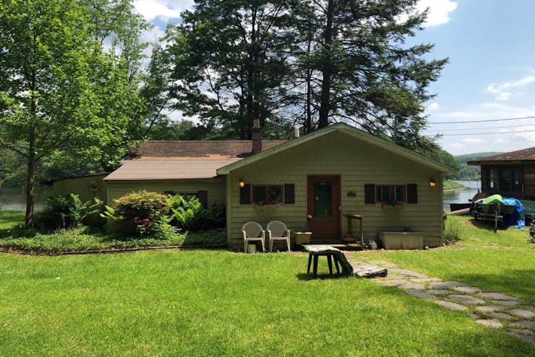 16 River Rest Drive Beach Lake, PA 18405, Wayne County