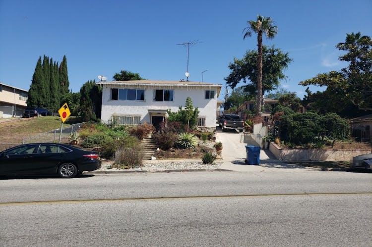 579 E Fairview Boulevard #1-3 Inglewood, CA 90302, Los Angeles County