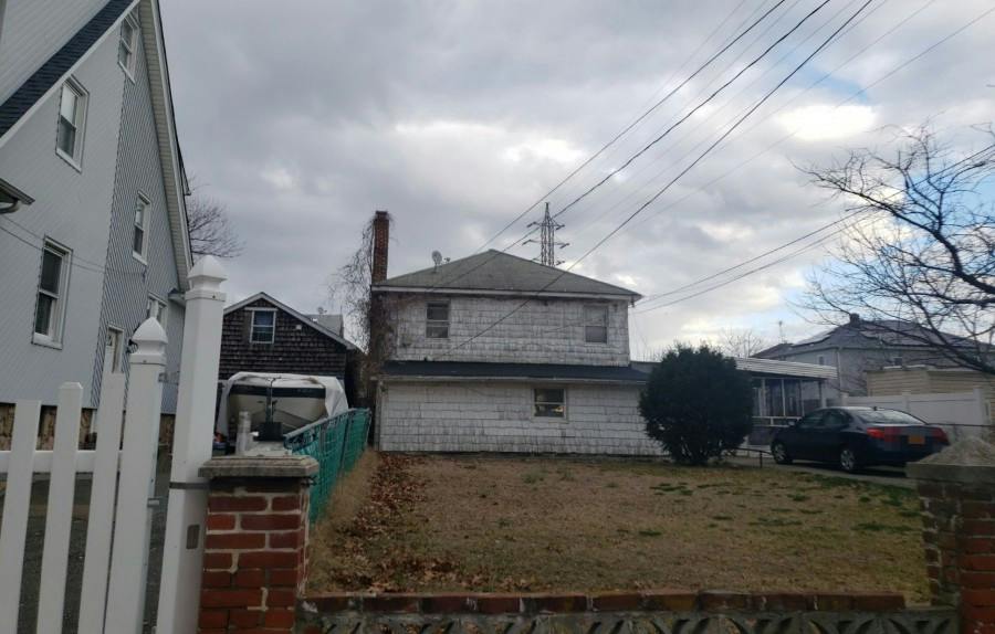 Cedar Rd, Inwood, NY 11096